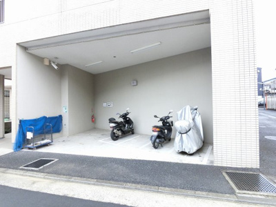 【その他共用部分】 | ルネサンスシティ横浜α | バイク置き場