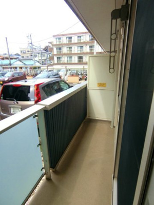 【バルコニー】 | ソルテア日吉 | バルコニーは西向きです！お昼から夕方に日が入ってきますよ～！お洗濯物を干したり、気分転換をするにもおすすめです☆