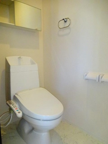 グラス・ニコルのトイレ