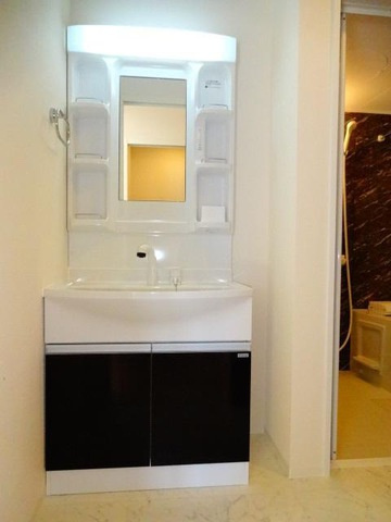 グラス・ニコルの独立洗面台