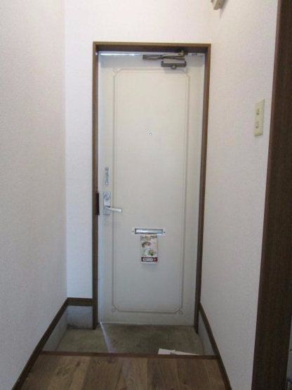 【玄関】 | ラビアン栄町