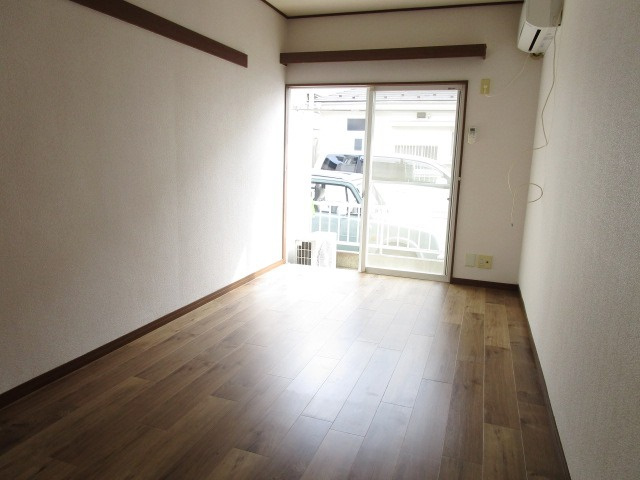 【寝室】 | ラビアン栄町 | 洋室