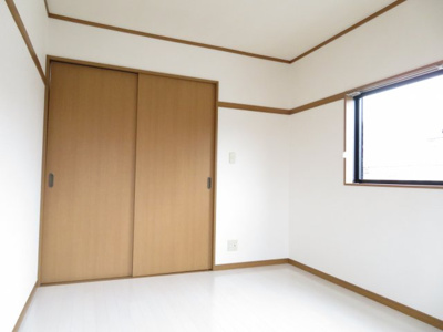 【洋室】 | ガーデンフラット | 北洋室