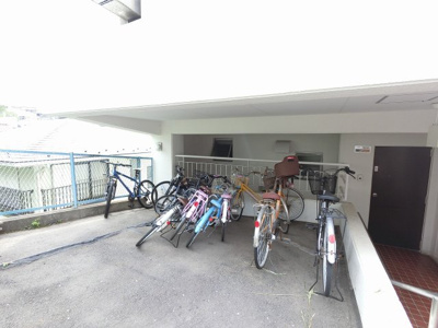 【その他共用部分】 | テラスハウス横浜 | 駐輪場