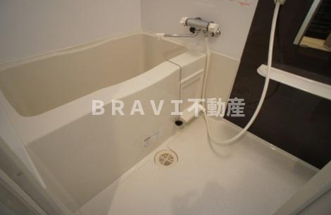 アクアプレイス東天満Ⅱ（アクアプレイスヒガシテンマツー）　BRAVI不動産の浴室|日々の疲れを癒すお風呂付です