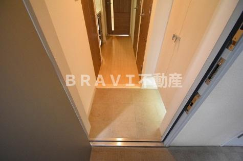 アクアプレイス東天満Ⅱ（アクアプレイスヒガシテンマツー）　BRAVI不動産の玄関|きれいな玄関です