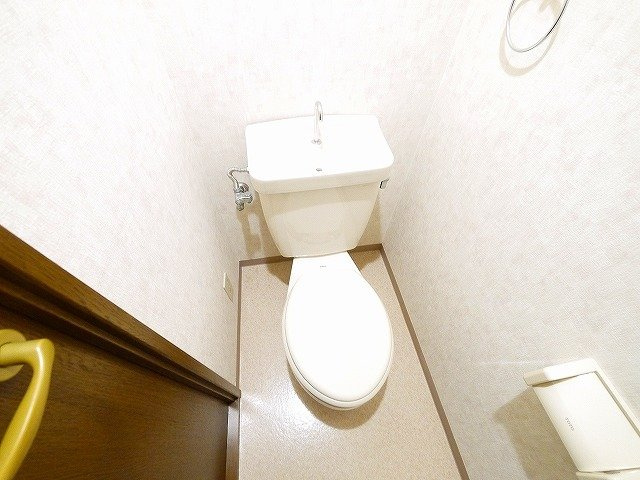 ラ・サンフォニーのトイレ|清潔感のあるトイレです