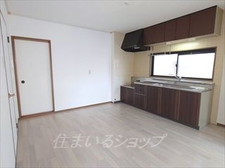 広島市安佐北区落合２丁目のアパートのキッチン