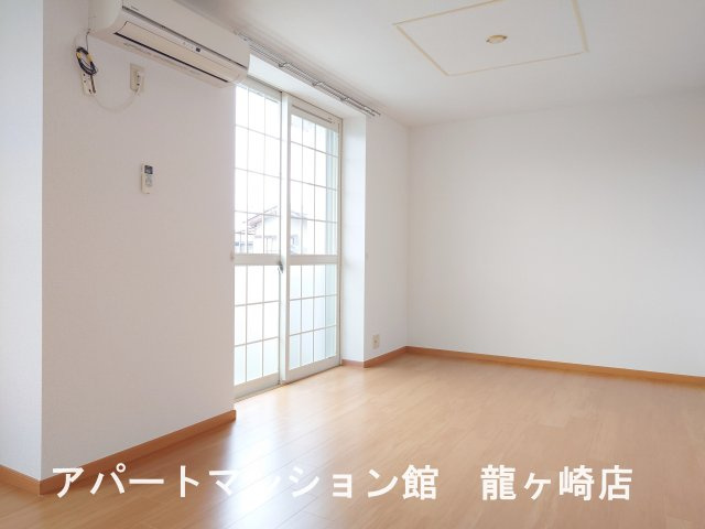 さくらヒルズの居間・リビング