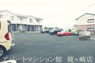 【駐車場】
