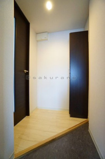 【玄関】 | シティレジデンス西町南 | ※写真は同建物・同タイプ（4階）。