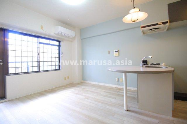 シーラカンスKANDYの居間・リビング