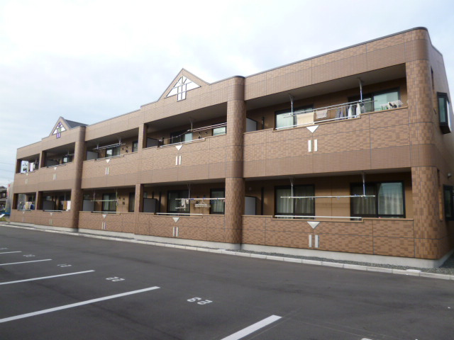 メイプルハイツの外観