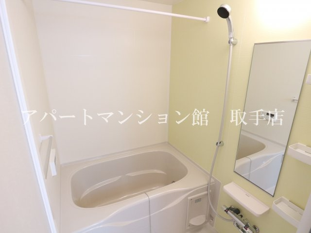 ヴィスタブライトAの浴室