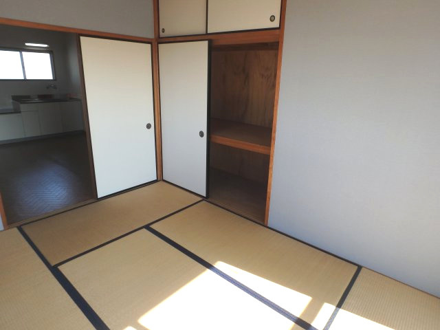 マンションニイミの居間・リビング