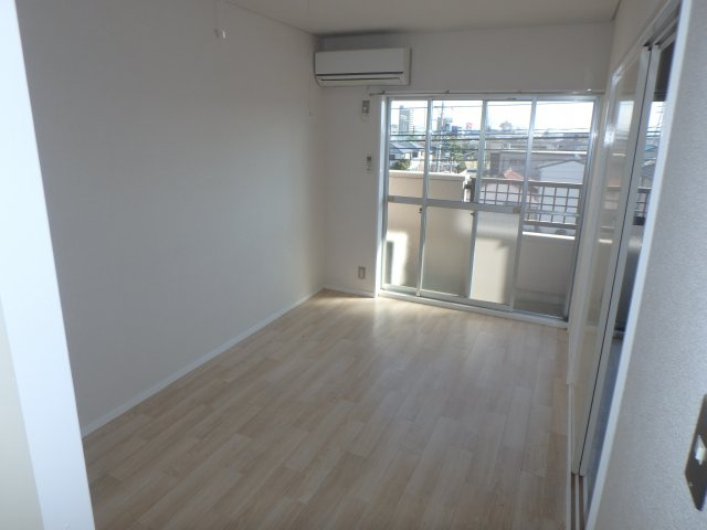 ＫＩＲＡＫＵハイツ宮路の洋室