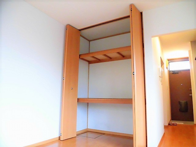 ウエストコート昭島の収納