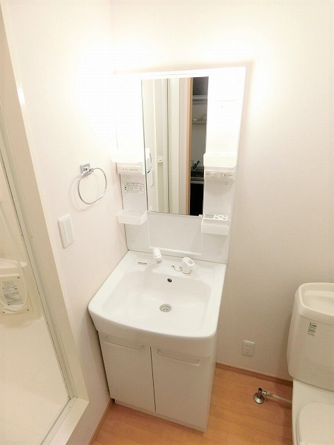 エルメゾン西立川の独立洗面台