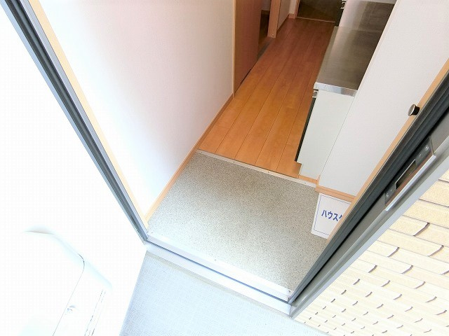 エルメゾン西立川の玄関