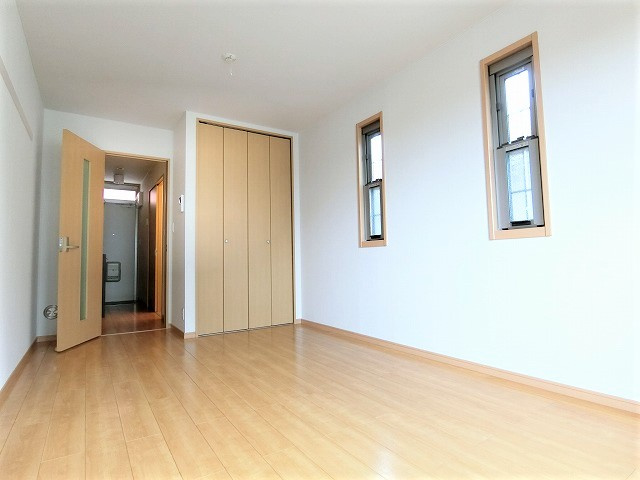 エルメゾン西立川の居間・リビング