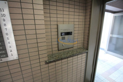 【エントランス】 | ルアンジュ福島 | セキュリティにオートロックシステムを採用しています。