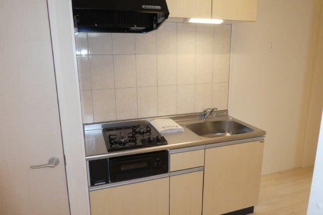 サンハイツ吉原のキッチン|２口ガスコンロ付きシステムキッチン