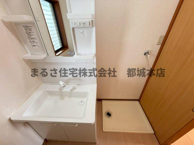 フォレストヒルの独立洗面台|２階の写真です