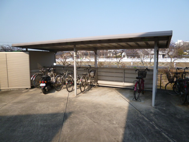 倉敷市粒浦のアパートのその他共用部分|自転車置き場