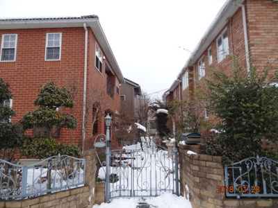 【外観】 | さいたま市緑区三室　外壁総レンガ張り定期借地権付中古輸入住宅 | 外はこのようになっています