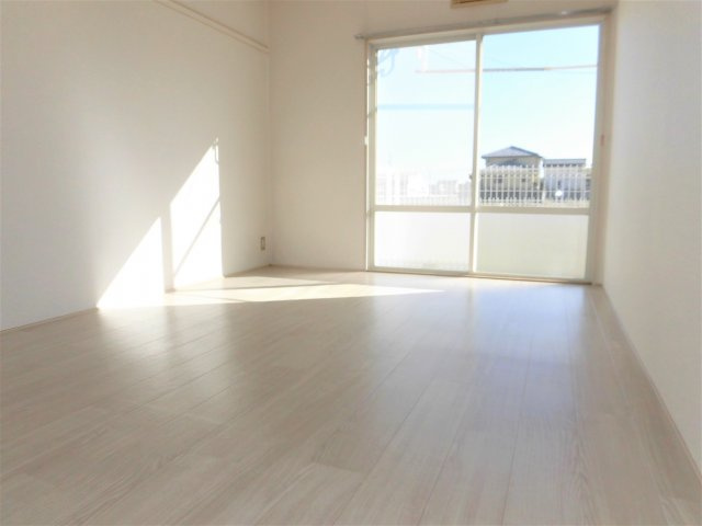 パナタウン杉ノ本Cの洋室