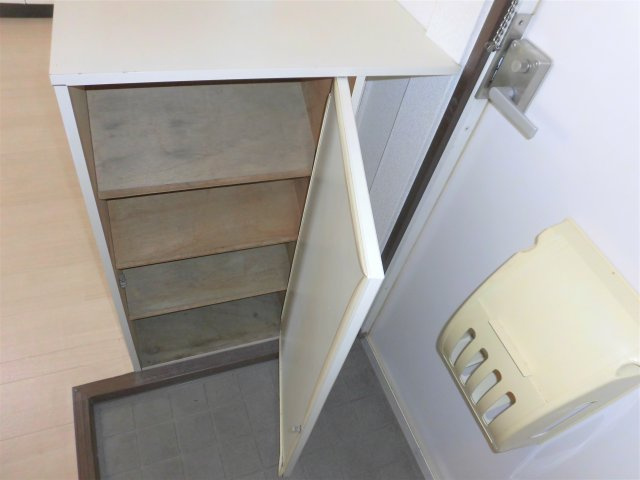 パナタウン杉ノ本Cの玄関