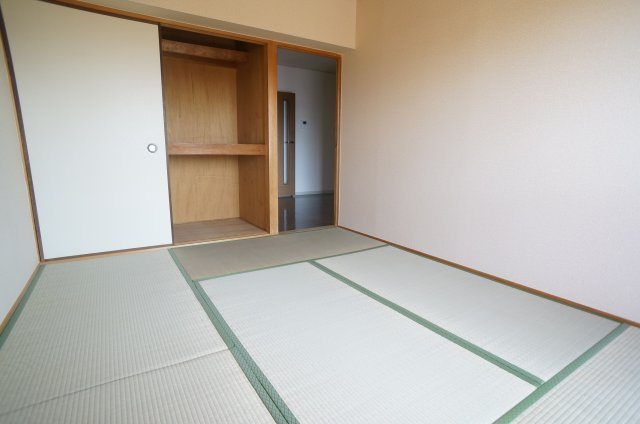 エクレールフジの和室