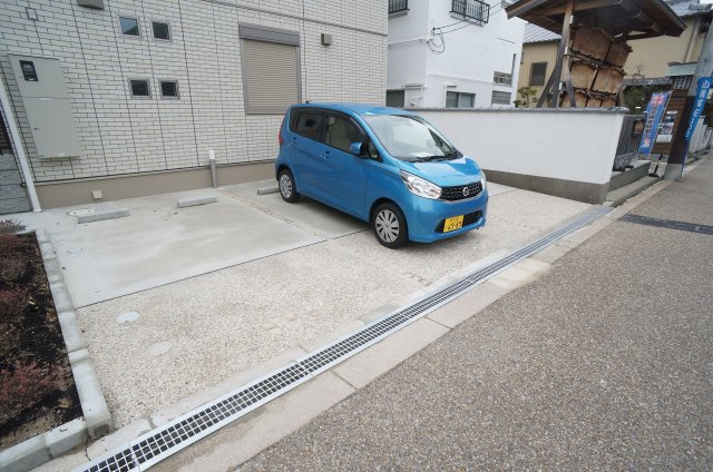 小浜メゾネットの駐車場