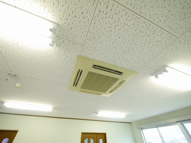 大和紀寺ビル2号館の内装