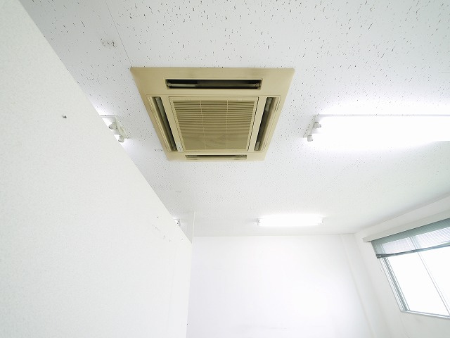 大和紀寺ビル2号館の内装