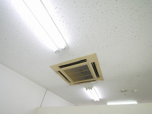 大和紀寺ビル2号館の内装