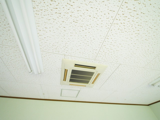 大和紀寺ビル2号館の内装