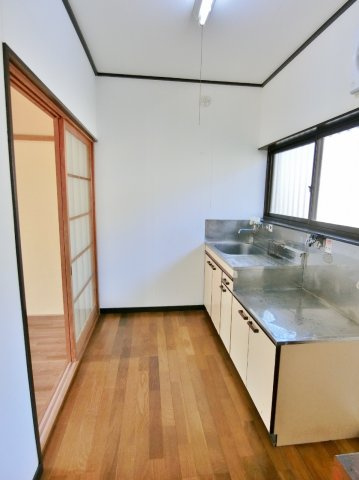 コーポ内山Ａ棟Ｂ棟の居間・リビング