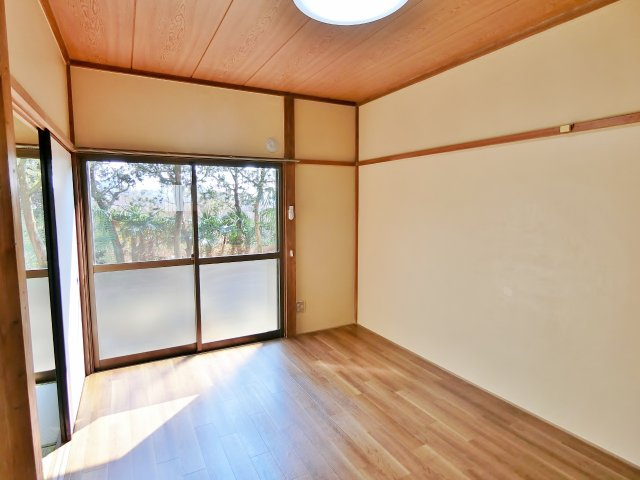コーポ内山Ａ棟Ｂ棟の洋室