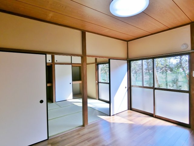 コーポ内山Ａ棟Ｂ棟の洋室