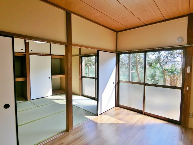 コーポ内山Ａ棟Ｂ棟の洋室