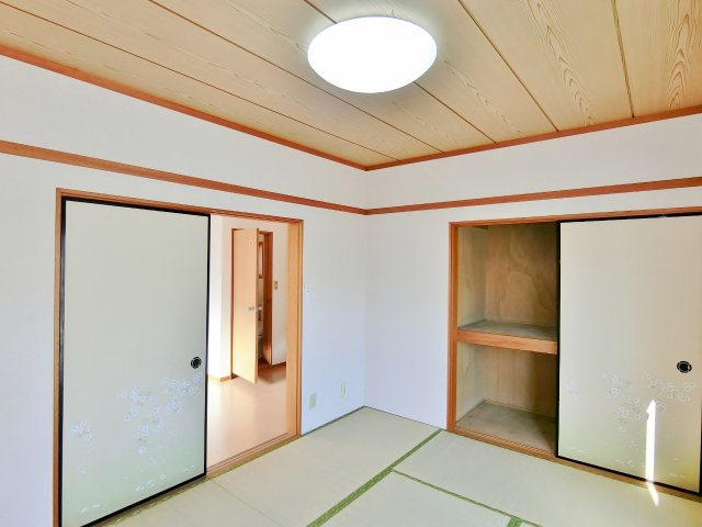 早船貸家G棟の和室