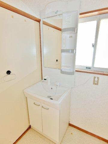 早船貸家G棟の独立洗面台