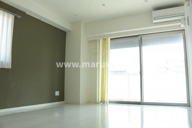 AINA公園通りの居間・リビング