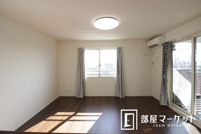 【洋室】 | フェリーチェハウス