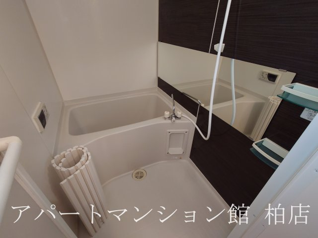 クレストパークＤの浴室