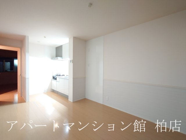 クレストパークＤの居間・リビング