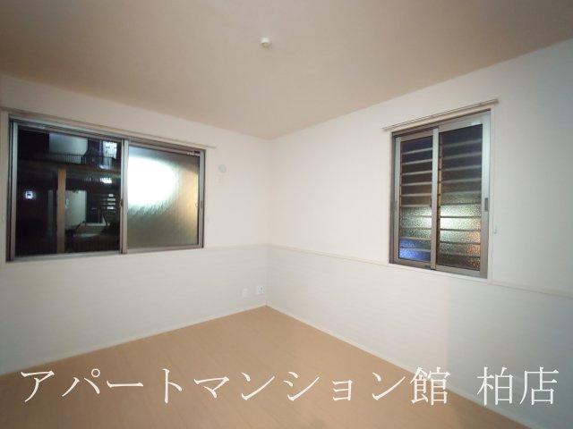 クレストパークＤの居間・リビング