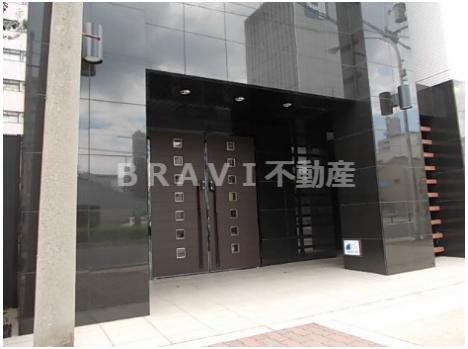 ラムール玉造　BRAVI不動産のエントランス|【ラムール玉造アーバネックス】落ち着いたエントランスです