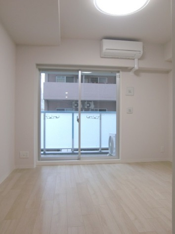 アーバネックス谷町Ⅱ　BRAVI不動産の居間・リビング|【アーバネックス谷町Ⅱ】使いやすい居間です